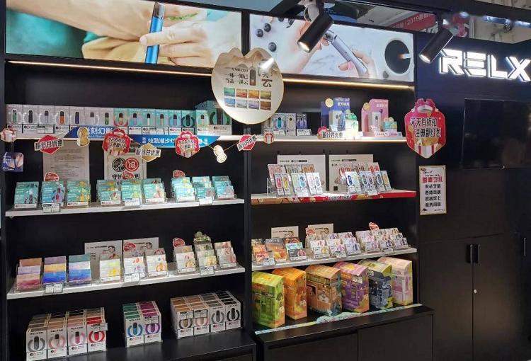 电子烟暴富神话结束前,谁在疯狂「割韭菜」__金源_王跃和_门店(图3)