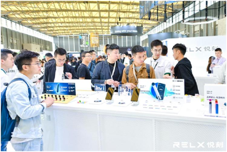 全方位展现安心品质,RELX悦刻上海国际电子烟展受热捧(图5)
