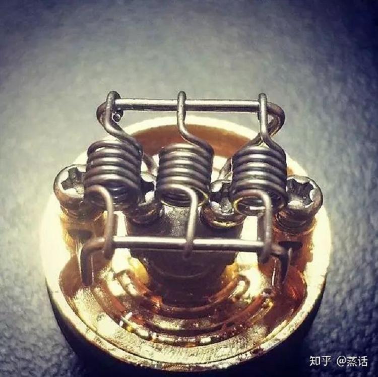 电子烟新手及玩家必须知道的……电子烟雾化器棉芯与丝和电池科普知识!(图2)