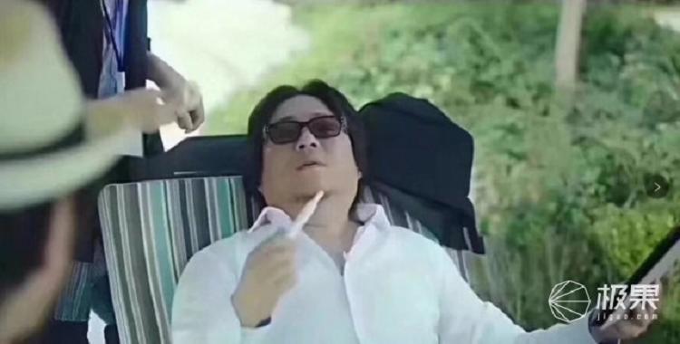 绵柔好抽不伤肺，是戒烟利器更是装X神器—Relx悦刻换弹雾化烟体验_视频(图2)