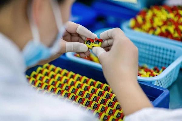 电子烟结束混沌20年悦刻争取下一张“门票”(图1)