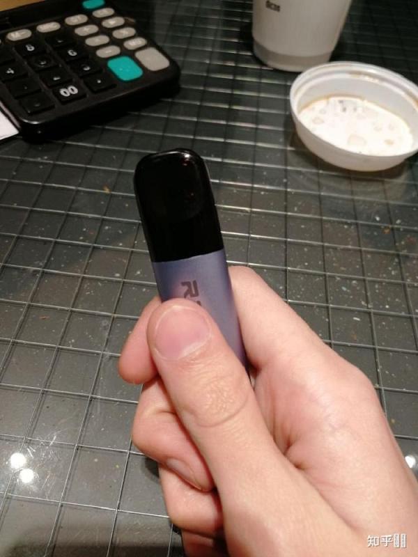 悦刻电子烟吸不出来烟是怎么回事?(图1)