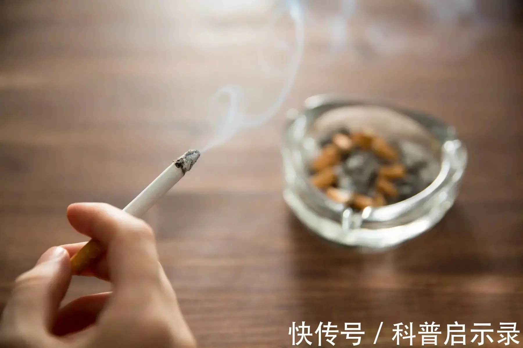 国家终于出手!电子烟的谎言“上位史”,暴利之下的危害有多大?(图6)