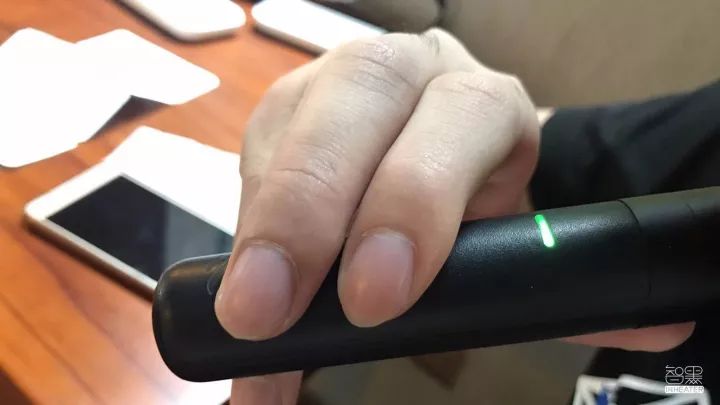 智黑评测微信第一个工业设计师离职竟然是为设计一款电子烟？！(图12)