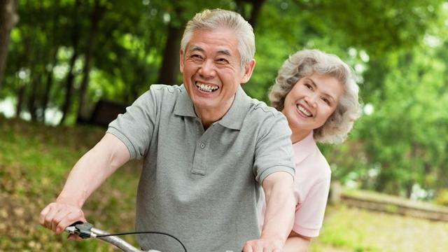 电子烟的危害不亚于抽烟，长期吸入电子烟同样损害健康，也可致癌(图5)