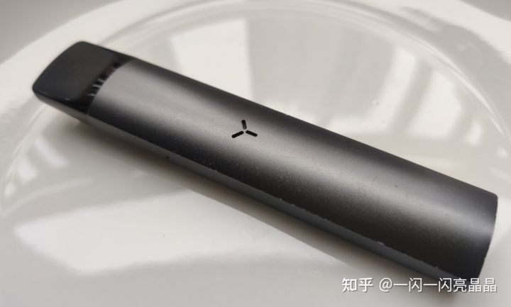 对比悦刻RELX和柚子YOOZ，魔笛的这款MOTI·SLITE到底怎么样？(图5)