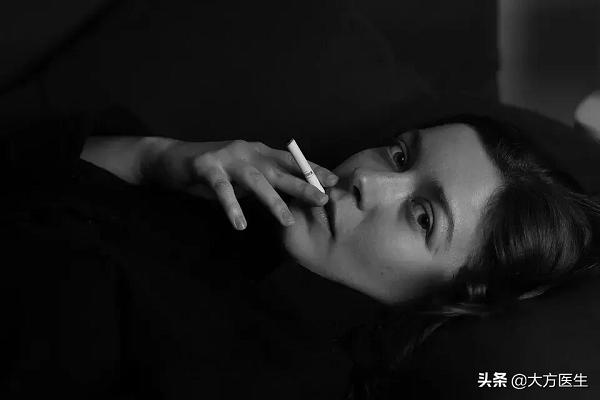 用电子烟戒烟?研究证实:电子烟危害不比香烟小!(图5)