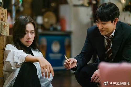 《高斯电子公司》首播，郭东延高圣熙主演，废柴与摸鱼，爆笑喜剧(图4)