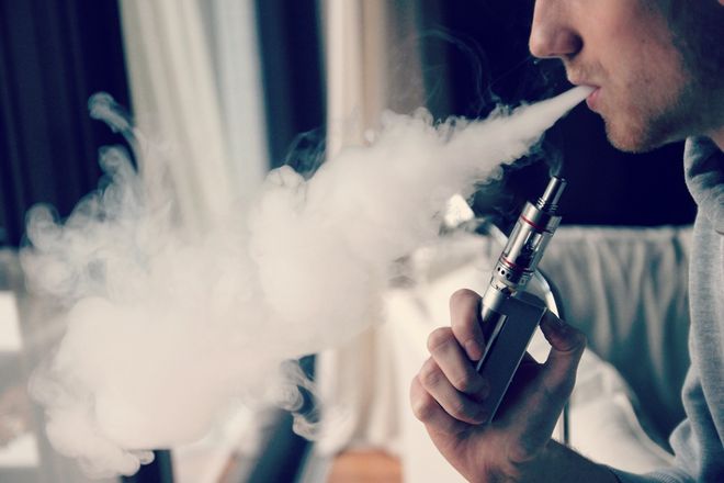 可怕！电子烟正在威胁着越南年轻人的健康(图2)