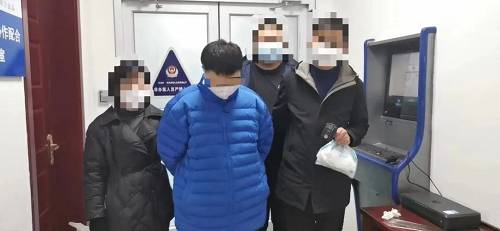 女子贩卖“上头电子烟油”被捕