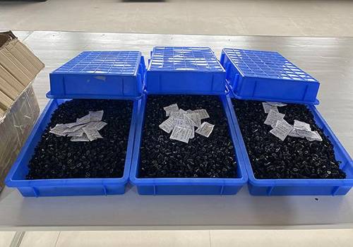 全链条打击！福建闽清警方破获全国最大非法制售电子烟案(图2)
