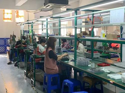 新政下的“深圳雾谷”：摇摇欲坠的电子烟王国(图7)