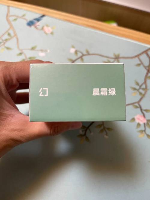 悦刻新品幻影开箱测评：单杆售价268元，3颗烟弹99元(图6)
