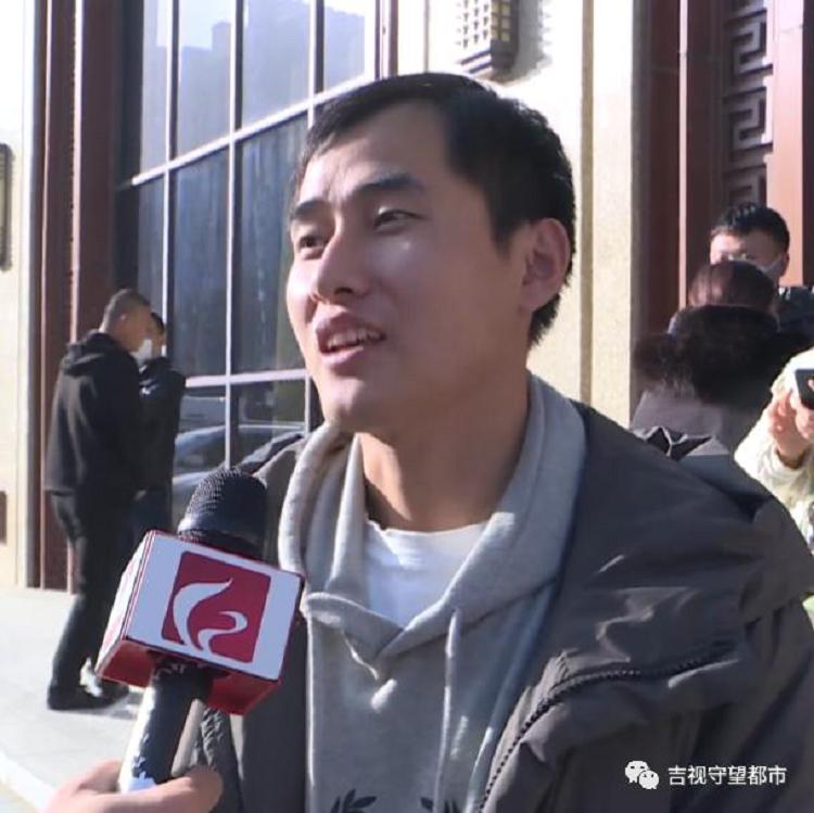 网络禁售的“电子烟”,悄悄转入“微信朋友圈(图1)