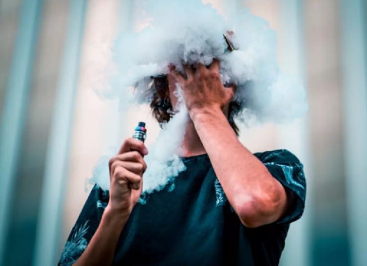 电子烟盒的危害_电子烟比真烟危害大_如烟电子烟有危害