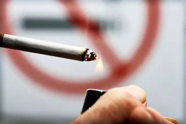 老爸评测电子烟_ijust2电子烟评测视频_电子烟出来的烟有害吗