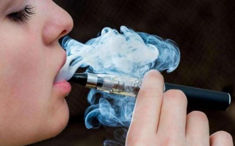 雪加电子烟含有尼古丁吗_利用尼古丁盐的电子烟_无尼古丁电子烟烟油对人体有害吗