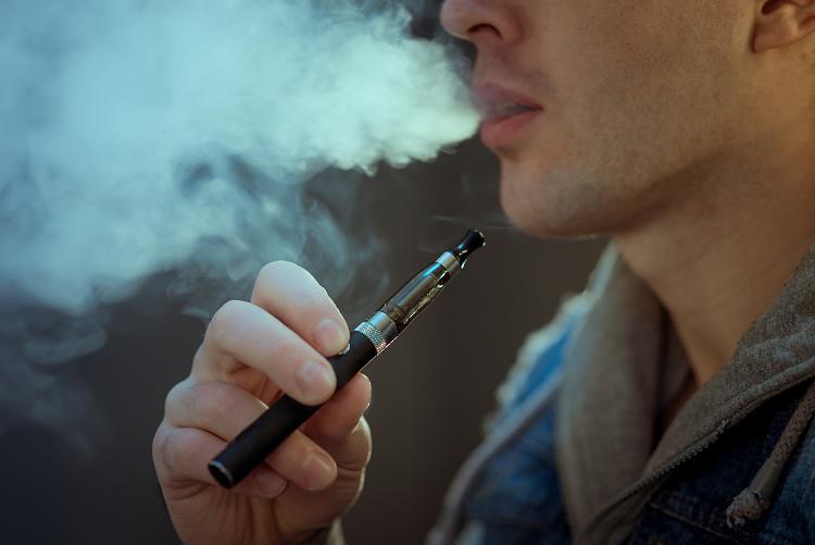电子烟暴利生意疯狂扩张，1个月2000个意向加盟