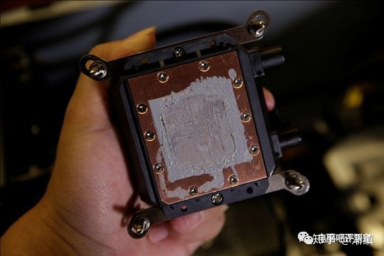 低调有性价比，雷神Force T8Ti 主机评测这次带你装一台军事主题的游戏主机(图93)
