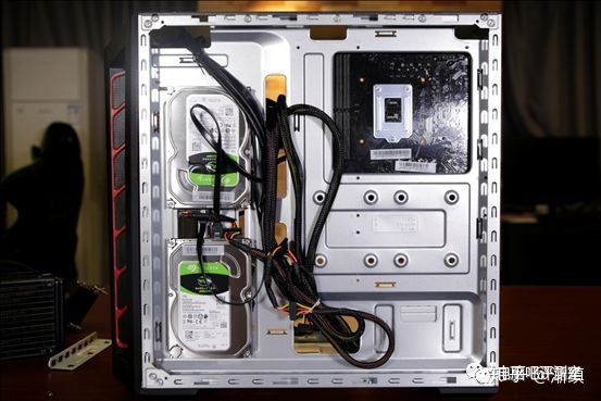 低调有性价比，雷神Force T8Ti 主机评测这次带你装一台军事主题的游戏主机(图99)
