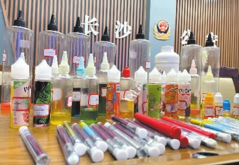 越抽越“上头”_小心!这种电子烟有毒(图2)